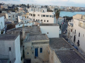 Отель Otranto Vacanza Facile - Via San Francesco Da Paola  Отранто